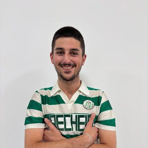 Tomás
