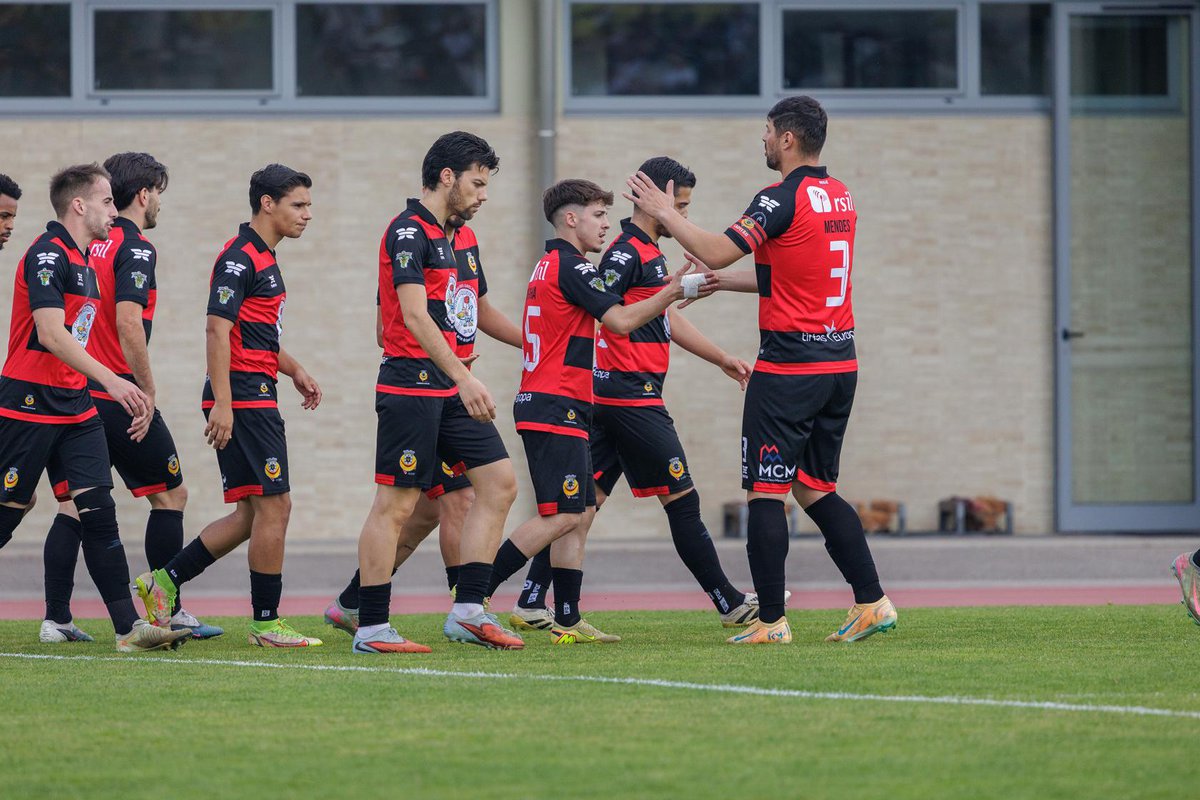 Vitória sólida em casa no fecho de contas do campeonato