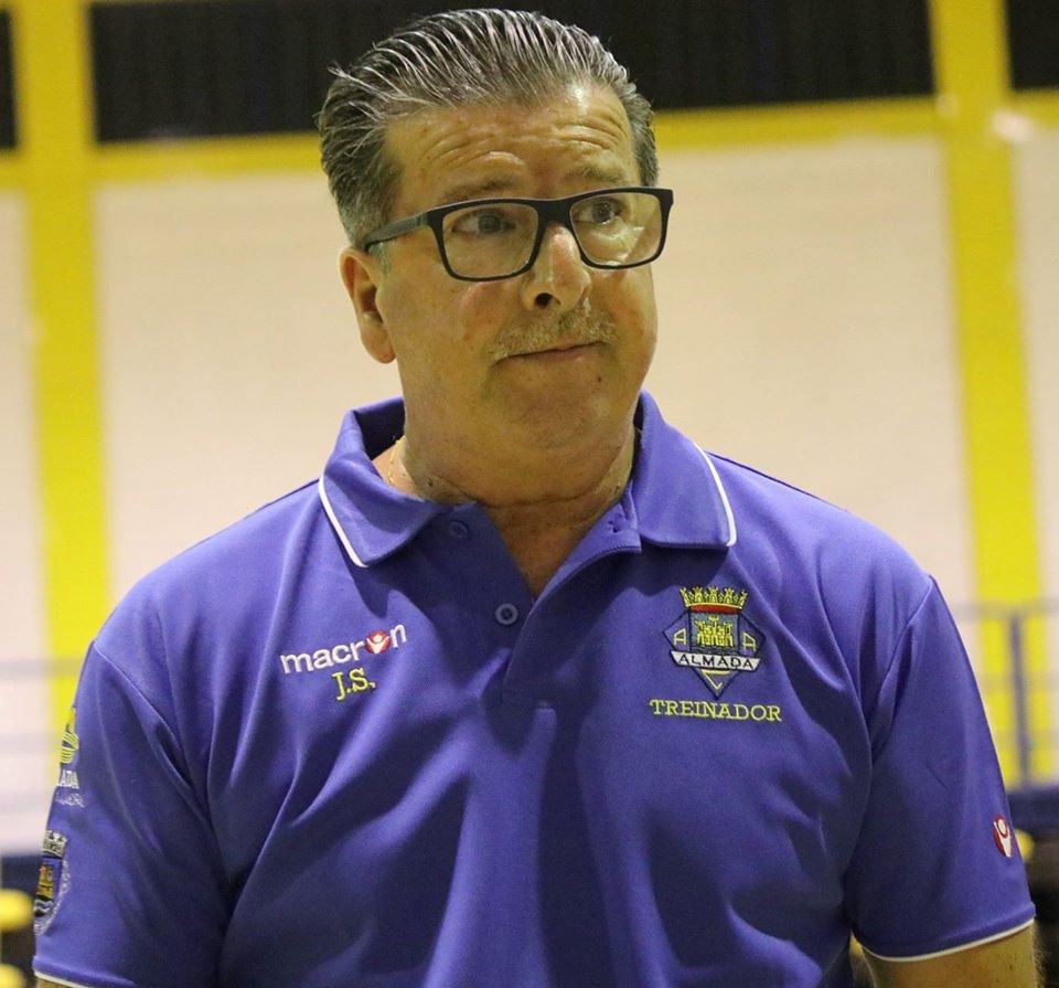 Andebol | Mister João Salavessa é o novo treinador da equipa júnior do Almada AC