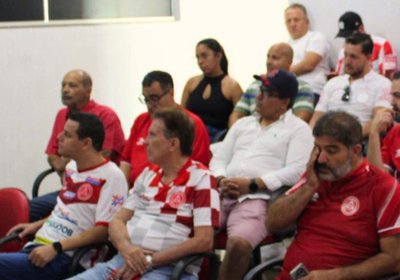 A Anapolina SAF realizou um café da manhã de negócios com empresários e apoiadores