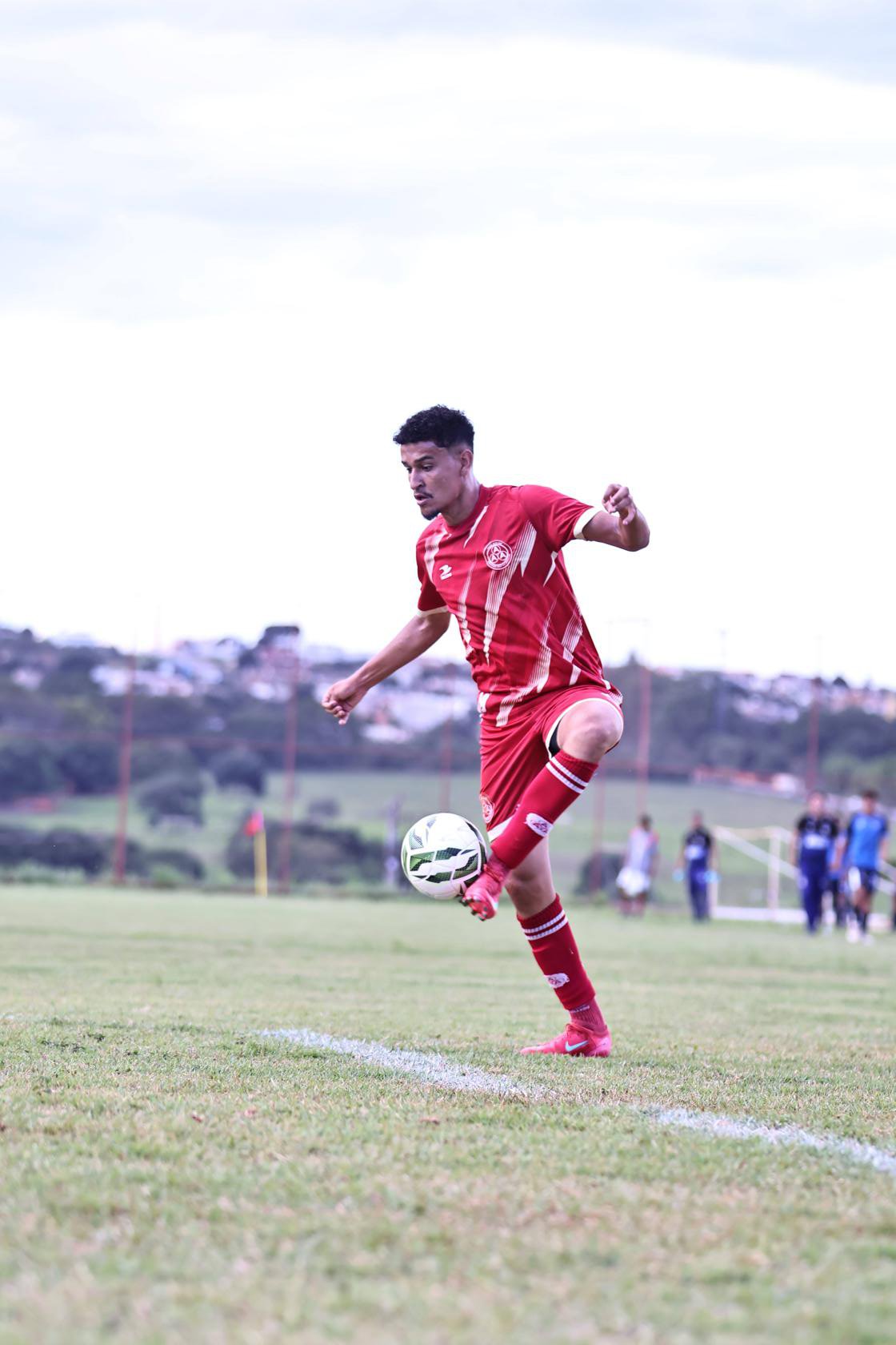 Atacante Wesley fala sobre trajetória, adaptação e expectativas na Anapolina SAF