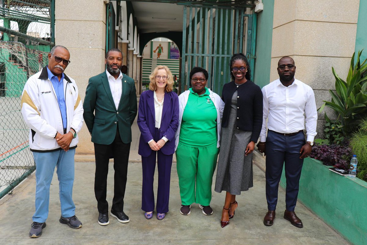 Clube Ferroviário de Angola recebe visita da Embaixada do Reino dos Países Baixos