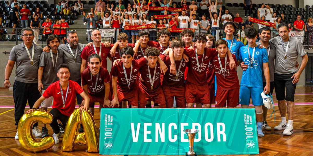 INICIADOS DE FUTSAL FAZEM A DOBRADINHA