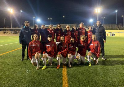 A selecção Feminina de Sub 14 da A. F. Viseu, venceu o V Torneio de Futebol Feminino