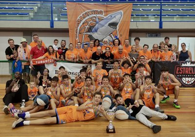Tubarões fazem história em Bragança com título nacional de Sub-14