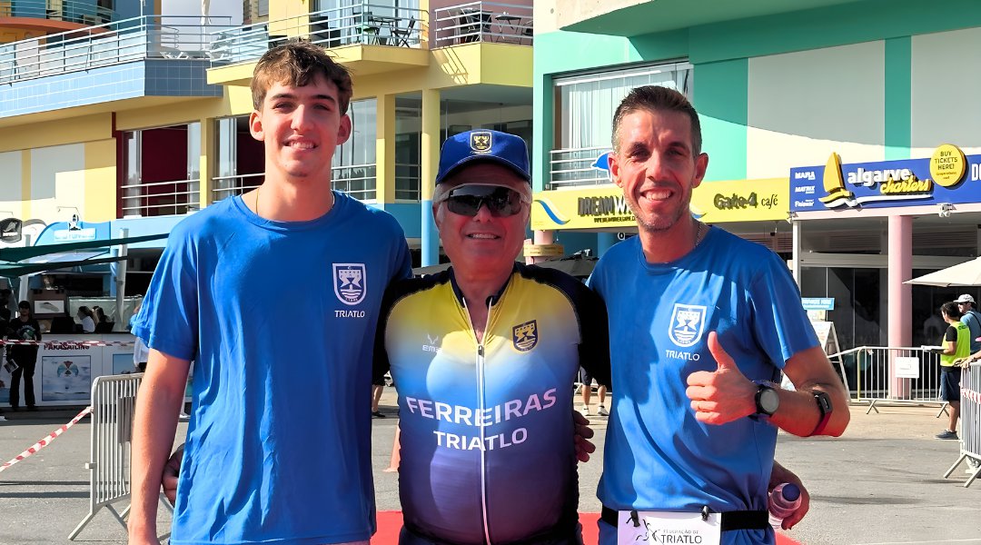 Três gerações, um só emblema: a família Arvela conquista o 1.º lugar por estafetas no XI Triatlo de Albufeira