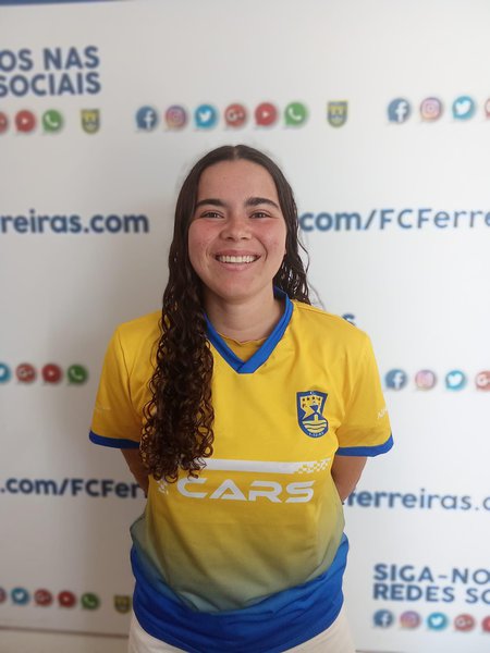 DANIELA CORREIA