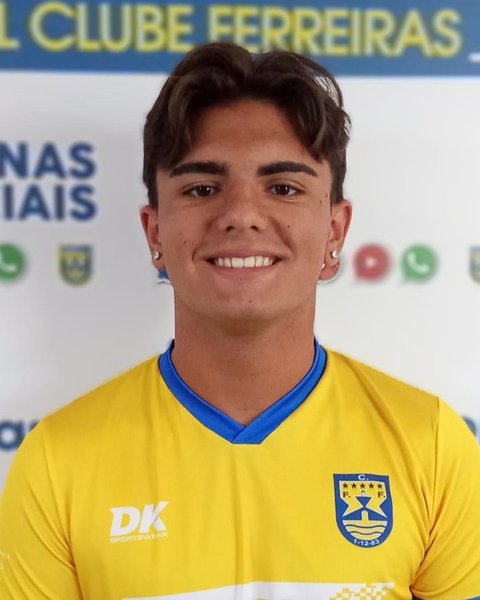 TOMÁS PEREIRA
