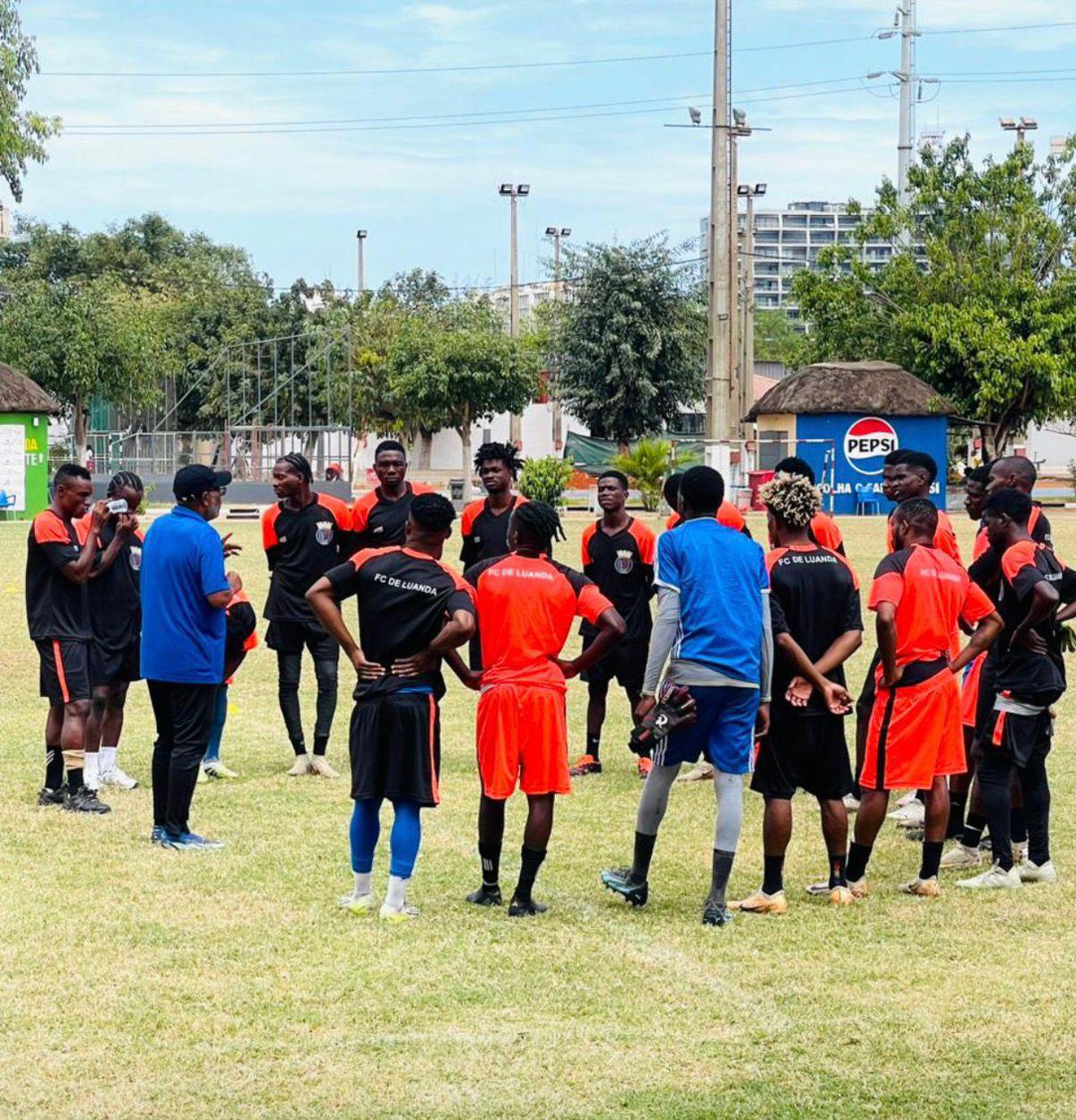 FC LUANDA TREINA MUITO!