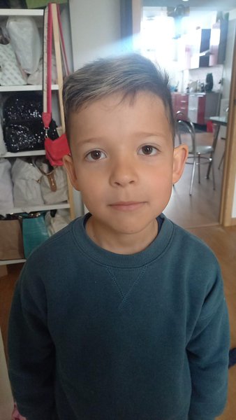 TOMÁS