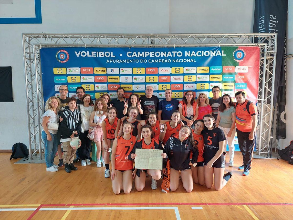 VOLEIBOL -Cadetes Femininos -6a. Melhor Equipa a Nível Nacional