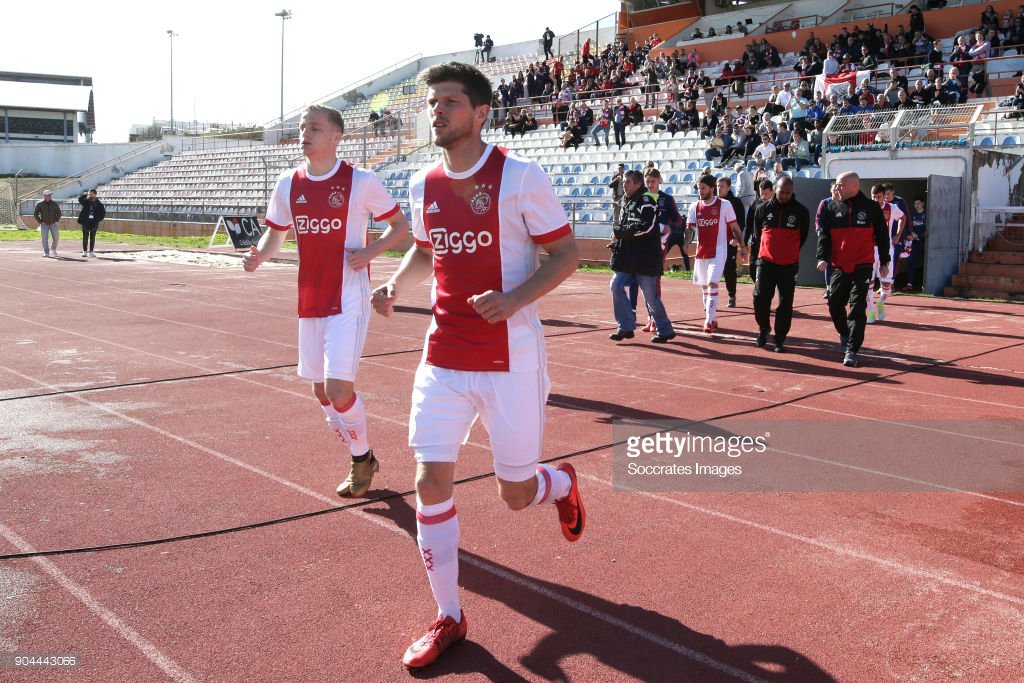 Ajax no Imortal DC. com comitiva de luxo