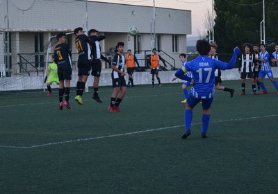 Juvenis B vencem o FC Pinheirense