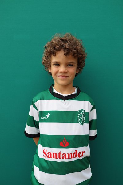 Tomás