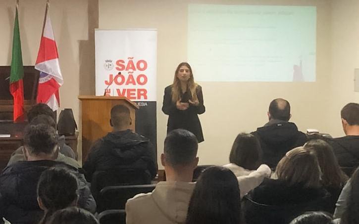 Formação: Comer, Jogar e Viver