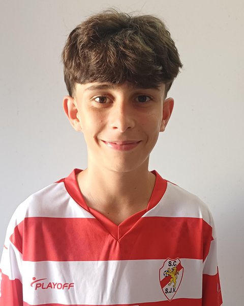 TOMÁS F.