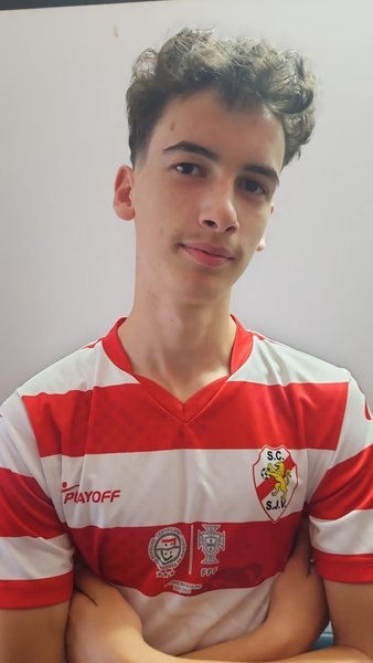 RICARDO J.