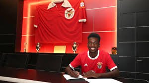 Benfica "pesca" no Sintrense