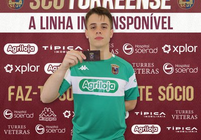 Luís Correia reforça baliza do Futsal