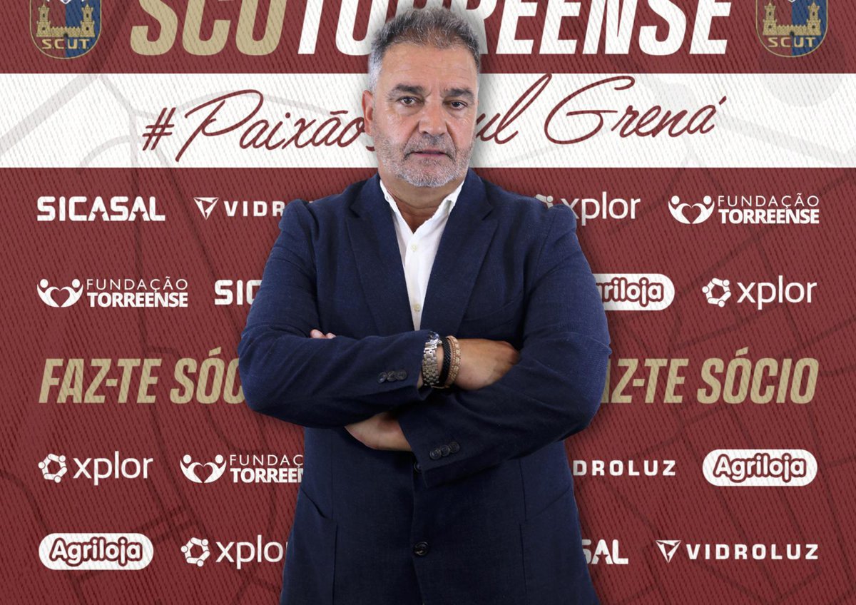 José Vasques renova com o Torreense