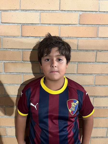 Tomás