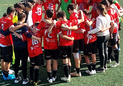 Juvenis perdem jogo de duas partes de caras distintas