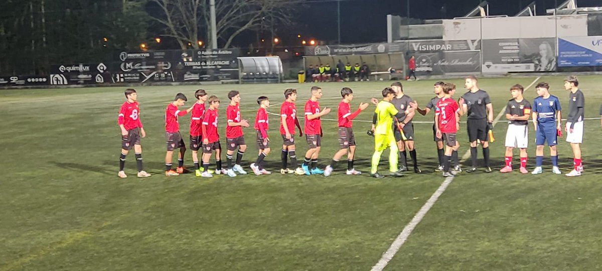 Benfiquistas vencem derby juvenil