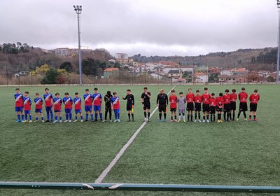 Iniciados desinspirados iniciam com derrota Taça de Prata