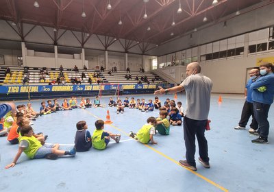 Mini torneio - Meia centena de crianças participaram em manhã de andebol e diversão